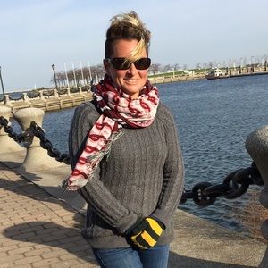 Meet your Posher, Danielle